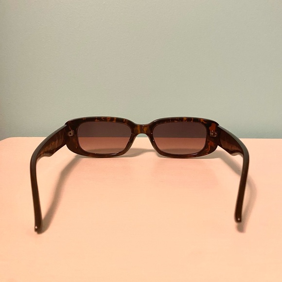 Rectangular Sunglasses - Picture 3 of 6